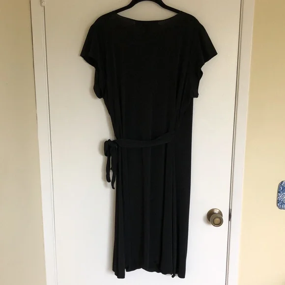 MAX STUDIO•Slinky Wrap Dress - Picture 5 of 8